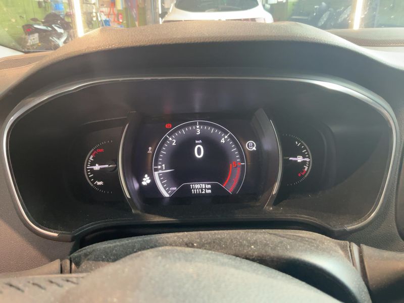 Renault Megane 1.5 BLUE dCi Business Edition 2019 – снимка 19