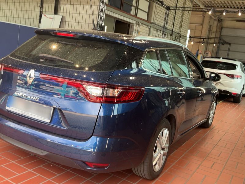 Renault Megane 1.5 BLUE dCi Business Edition 2019 – снимка 8