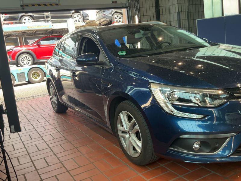 Renault Megane 1.5 BLUE dCi Business Edition 2019 – снимка 12
