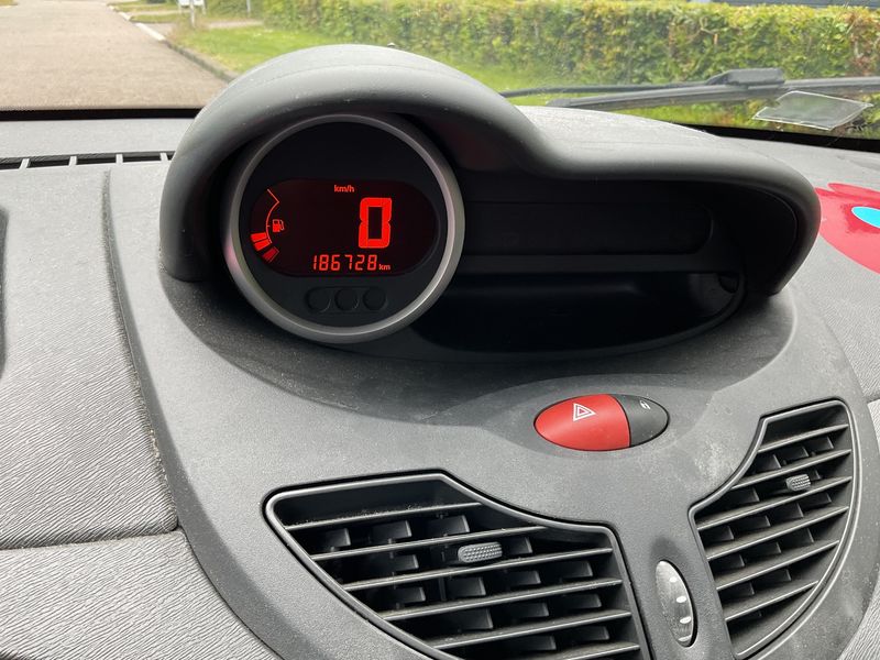 Renault Twingo 1.2 Expression 2010 – снимка 4