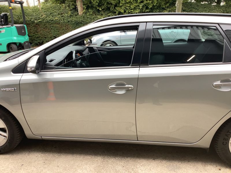 Toyota Auris Touring Sports 1.8 Hybrid Comfort 2016 – снимка 4