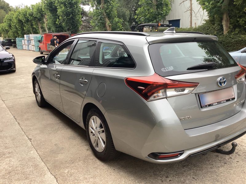 Toyota Auris Touring Sports 1.8 Hybrid Comfort 2016 – снимка 6