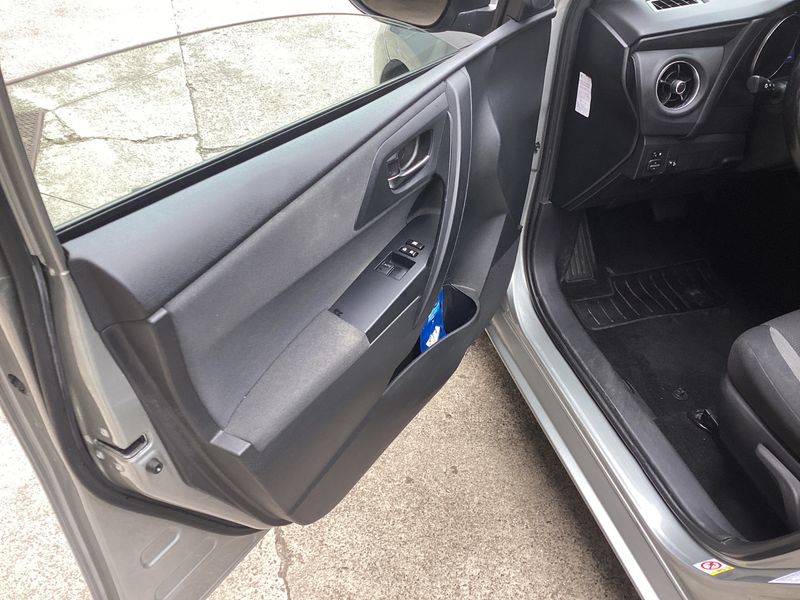 Toyota Auris Touring Sports 1.8 Hybrid Comfort 2016 – снимка 32
