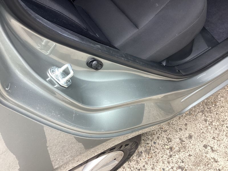 Toyota Auris Touring Sports 1.8 Hybrid Comfort 2016 – снимка 30