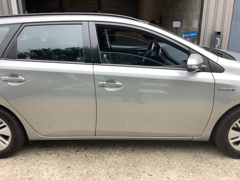 Toyota Auris Touring Sports 1.8 Hybrid Comfort 2016 – снимка 10