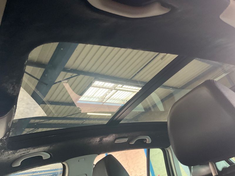 Volkswagen Tiguan 2.0 TDI Sportline BlueMotion Tech 2010 – снимка на щета 32
