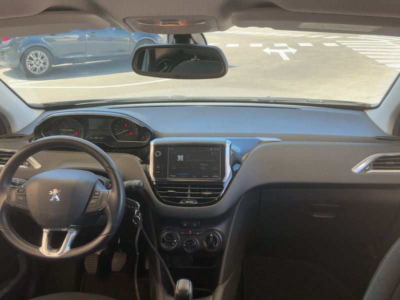 Peugeot 208 1.2 PureTech Style 2018 – снимка 17