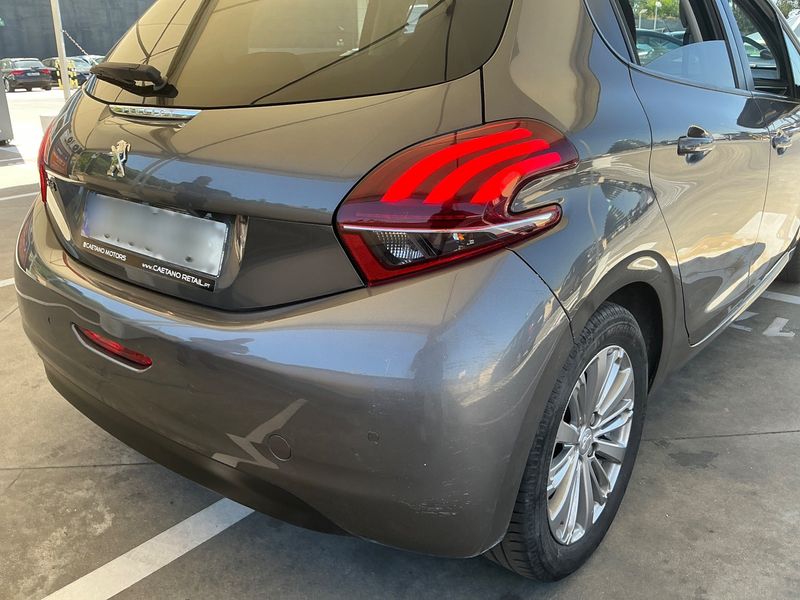 Peugeot 208 1.2 PureTech Style 2018 – снимка 24