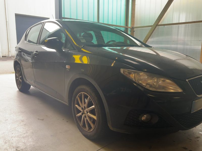 Seat Ibiza 1.6 TDI Stylance / Style 2011 – снимка 12