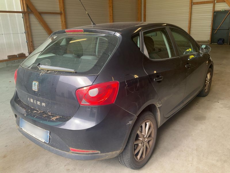 Seat Ibiza 1.6 TDI Stylance / Style 2011 – снимка 8