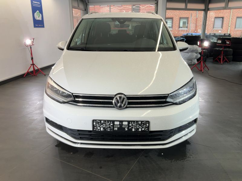 Volkswagen Touran 2.0 TDI Highline BlueMotion Tech 2017 – снимка 14