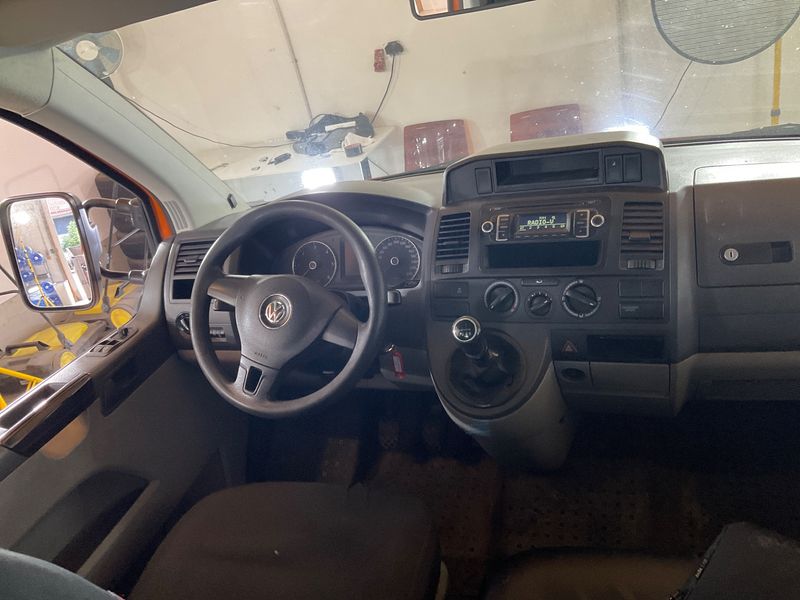 Volkswagen T5 Transporter 2.0 TDI Pritsche Doppelkabine 4Motion 2011 – снимка 17
