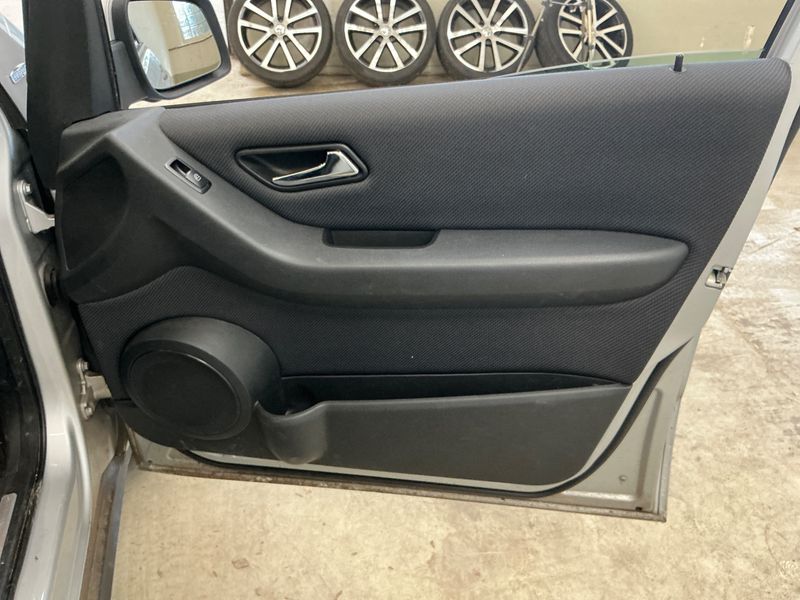 Mercedes-Benz A-Klasse A 160 Classic 2011 – снимка 25