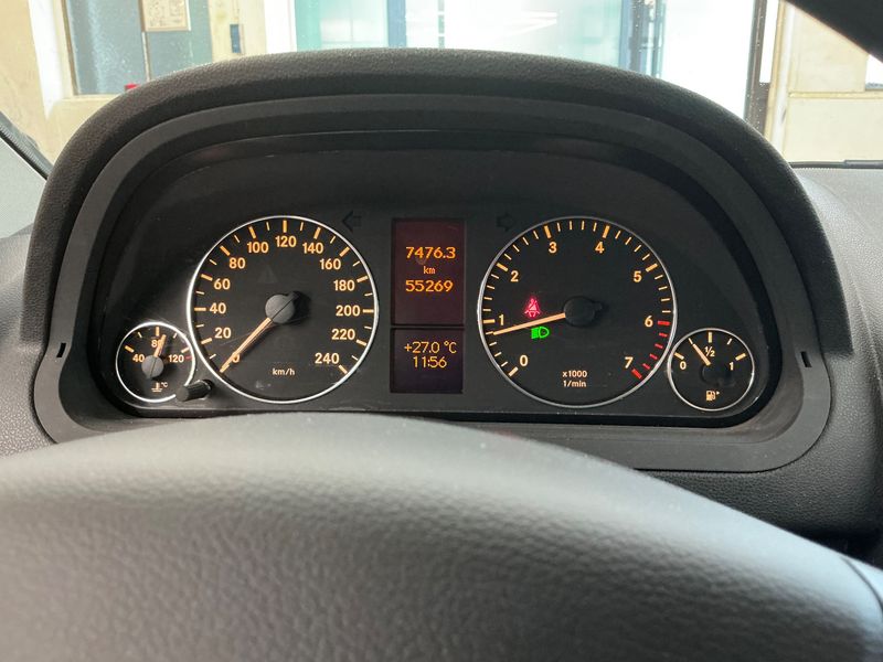 Mercedes-Benz A-Klasse A 160 Classic 2011 – снимка 19