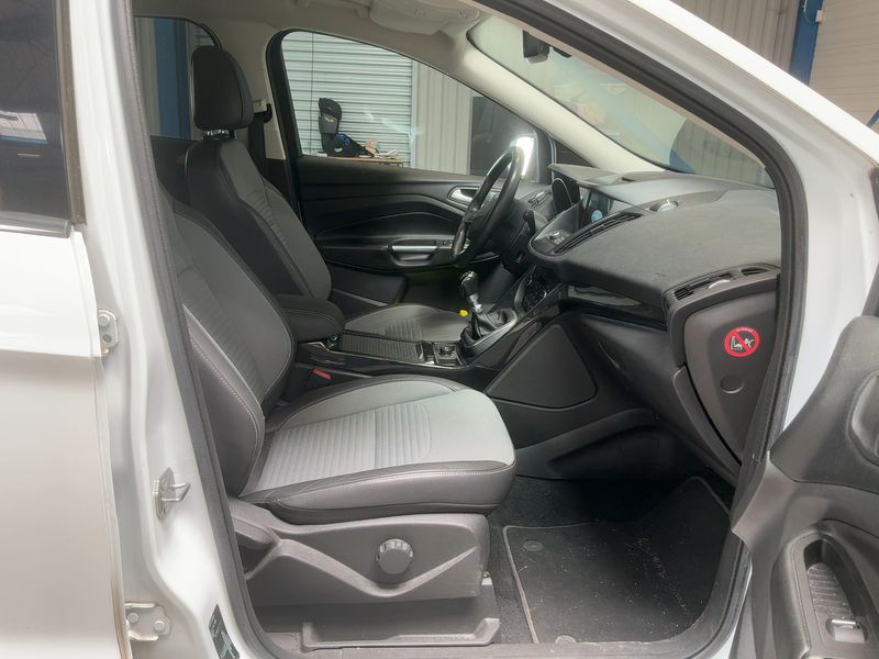 Ford Kuga 2.0 TDCi Business Nav 2017 – снимка 16