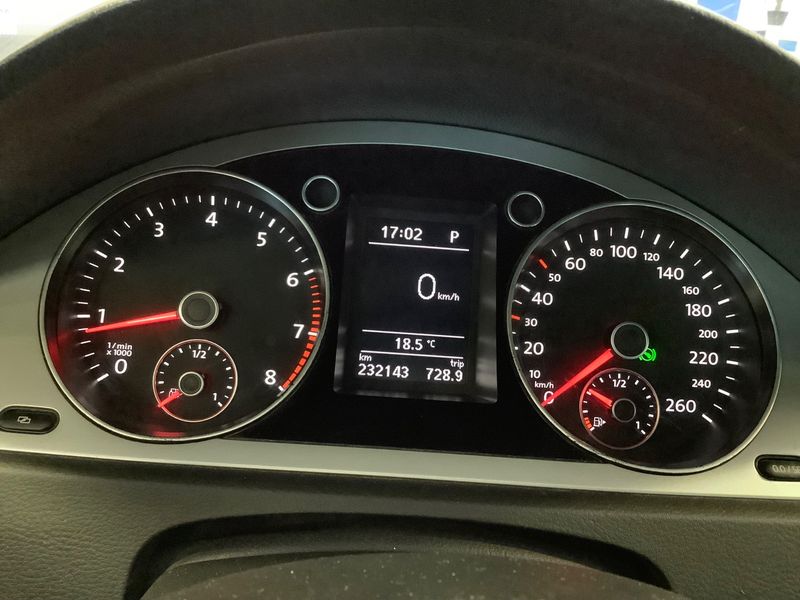 Volkswagen Passat 1.4 TSI EcoFuel Comfortline 2010 – снимка 4