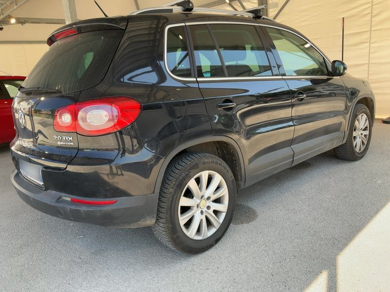 Volkswagen Tiguan 2.0 TDI Sport & Style 4Motion 2010 – снимка 8