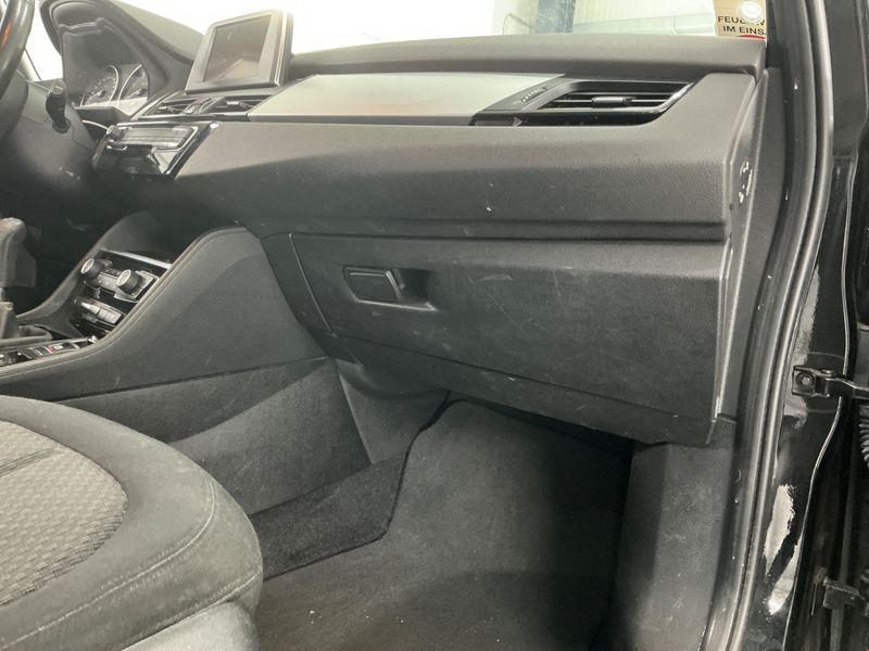BMW 2er 216d Gran Tourer Advantage 2016 – снимка на щета 34