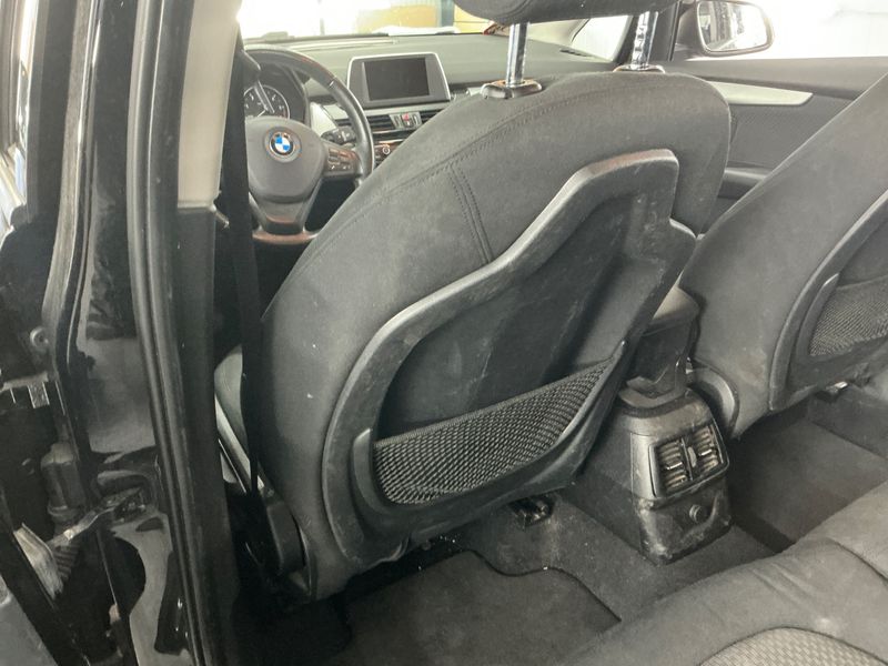 BMW 2er 216d Gran Tourer Advantage 2016 – снимка на щета 38
