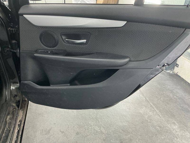 BMW 2er 216d Gran Tourer Advantage 2016 – снимка на щета 37
