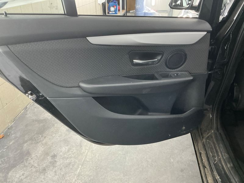 BMW 2er 216d Gran Tourer Advantage 2016 – снимка на щета 39