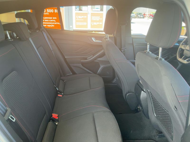 Ford Focus 1.0 EcoBoost ST-Line 2019 – снимка 19