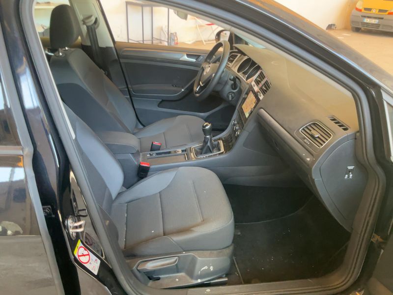 Volkswagen Golf VII 2.0 TDI Confortline Business BlueMotion Tech 2020 – снимка 16