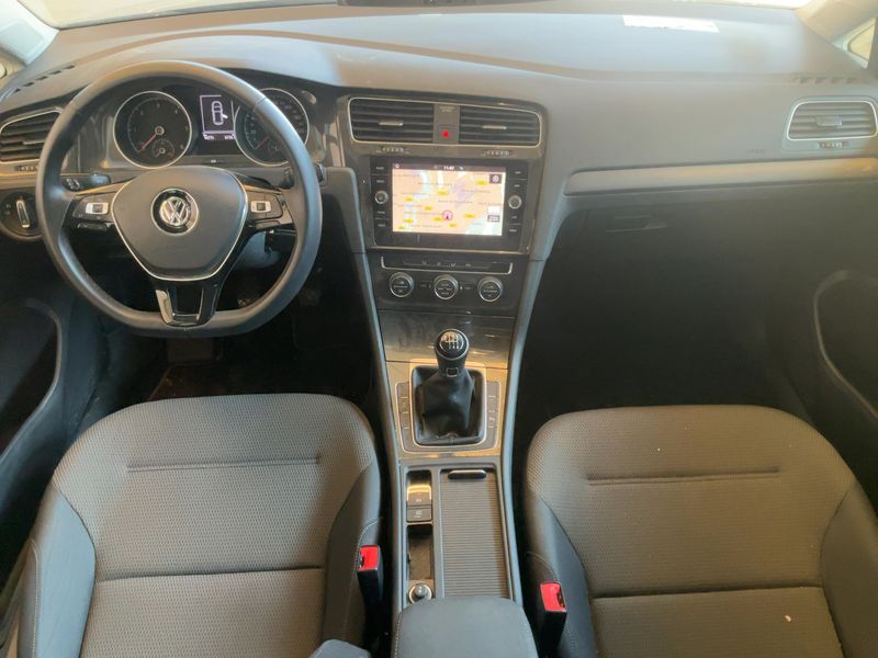 Volkswagen Golf VII 2.0 TDI Confortline Business BlueMotion Tech 2020 – снимка 17