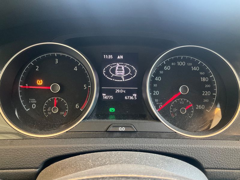 Volkswagen Golf VII 2.0 TDI Confortline Business BlueMotion Tech 2020 – снимка 18