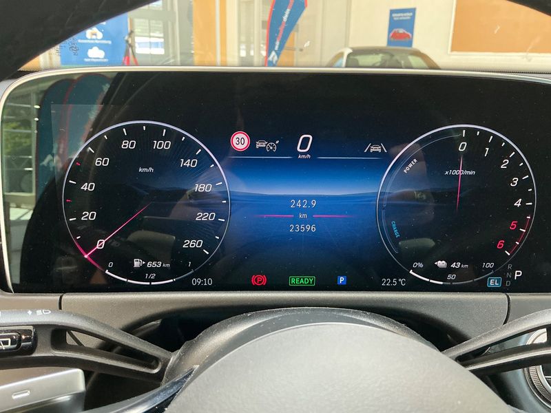 Mercedes-Benz E-Klasse E 300 de T 4Matic Avantgarde Advanced 2024 – снимка 18