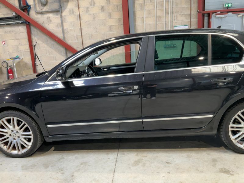 Skoda Superb 2.0 TDI Ambition 2015 – снимка 4