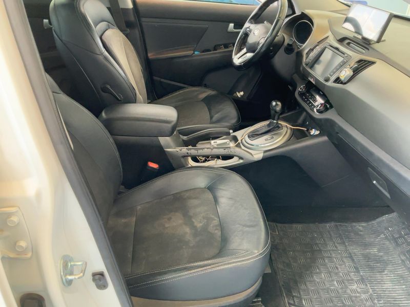 Kia Sportage 2.0 CRDi Feel 4WD 2015 – снимка 16