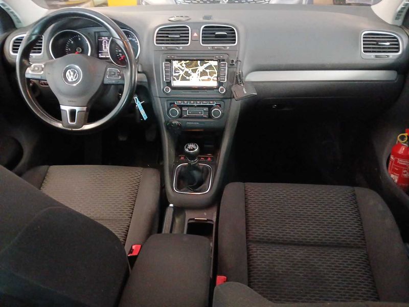 Volkswagen Golf VI 1.6 TDI Trendline BlueMotion 2010 – снимка 10