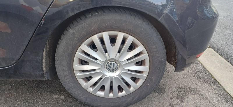 Volkswagen Golf VI 1.6 TDI Trendline BlueMotion 2010 – снимка 17