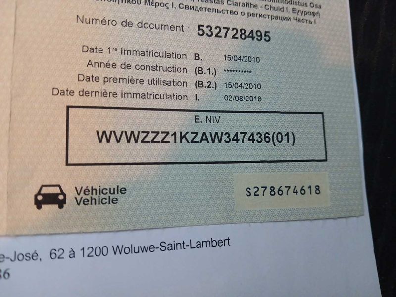 Volkswagen Golf VI 1.6 TDI Trendline BlueMotion 2010 – снимка 35