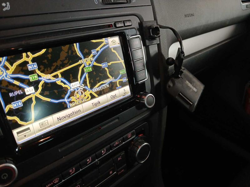 Volkswagen Golf VI 1.6 TDI Trendline BlueMotion 2010 – снимка 12