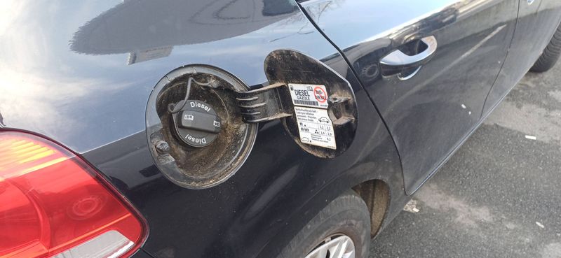 Volkswagen Golf VI 1.6 TDI Trendline BlueMotion 2010 – снимка 25
