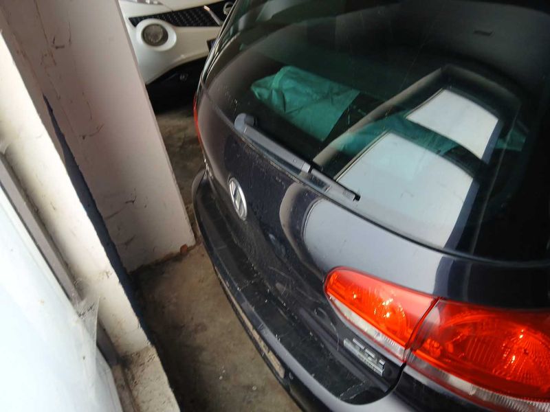 Volkswagen Golf VI 1.6 TDI Trendline BlueMotion 2010 – снимка 4