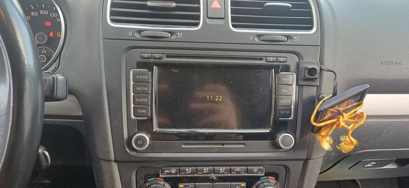 Volkswagen Golf VI 1.6 TDI Trendline BlueMotion 2010 – снимка 29