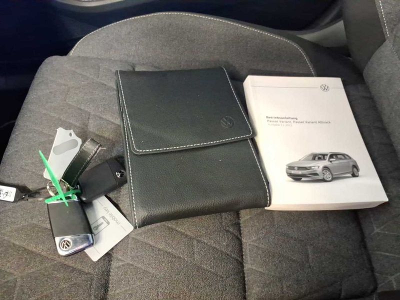 Volkswagen Passat 2.0 TDI Business 2023 – снимка 36