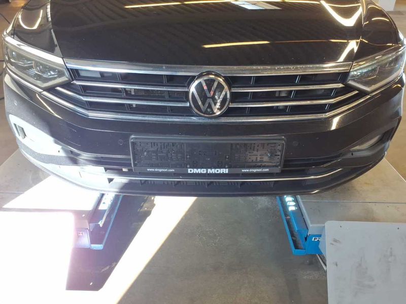 Volkswagen Passat 2.0 TDI Business 2023 – снимка 37