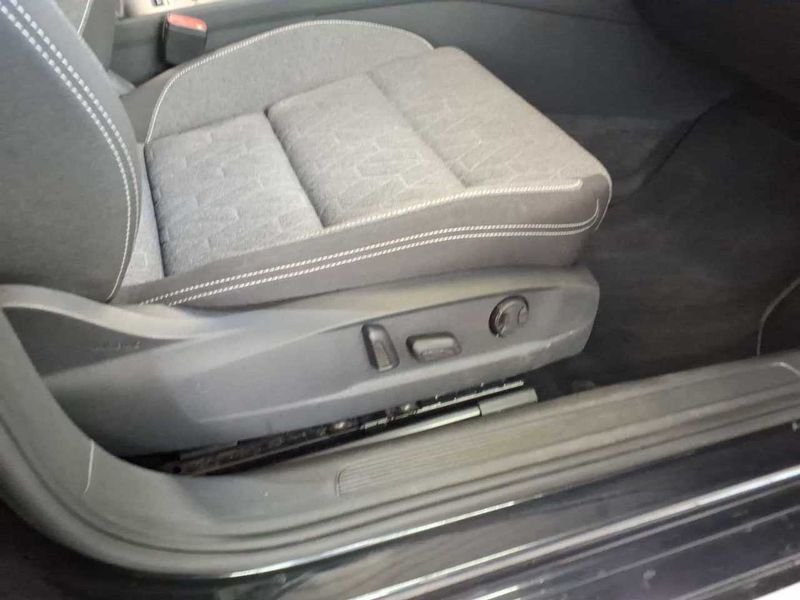 Volkswagen Passat 2.0 TDI Business 2023 – снимка 23