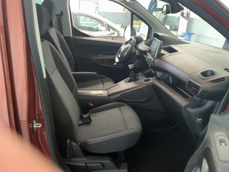 Peugeot Rifter 1.5 Blue-HDi GT L1 2021 – снимка 17