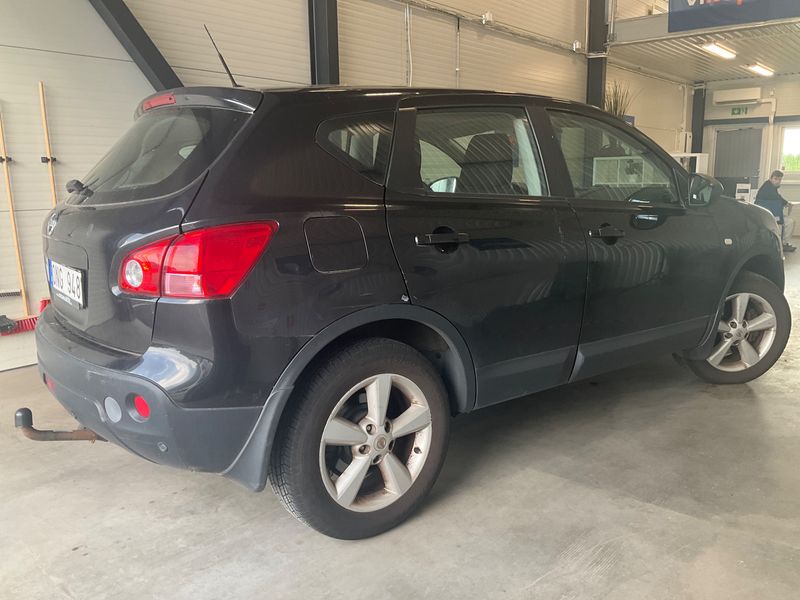 Nissan Qashqai 2.0 Acenta 2010 – снимка 2
