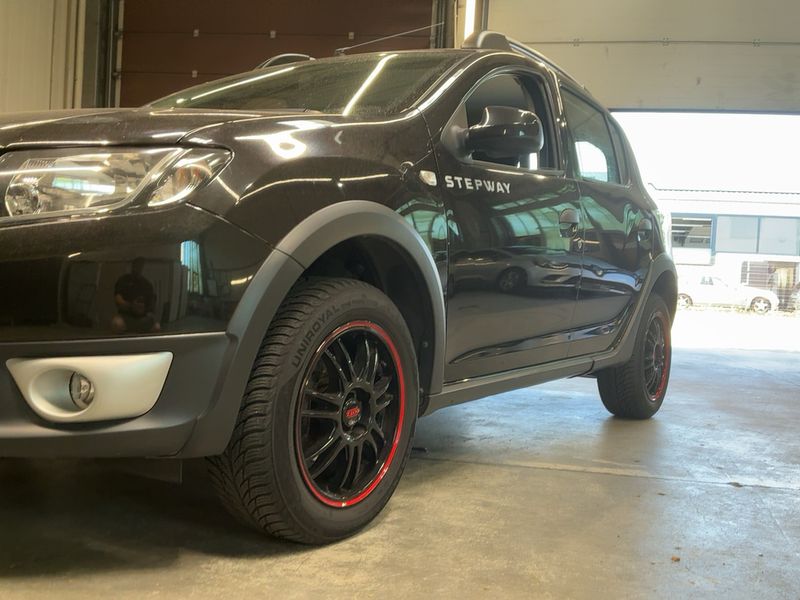 Dacia Sandero 0.9 TCe Stepway Prestige 2015 – снимка 2