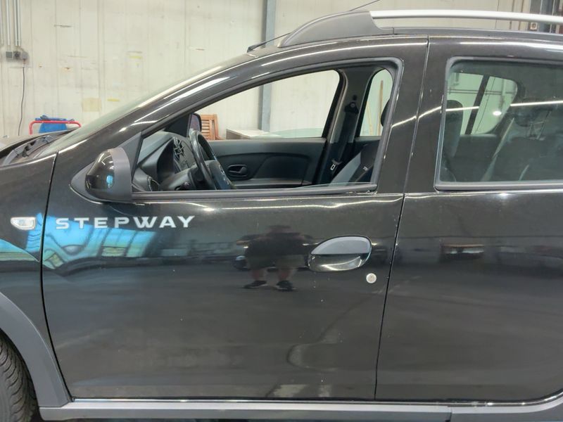 Dacia Sandero 0.9 TCe Stepway Prestige 2015 – снимка 4