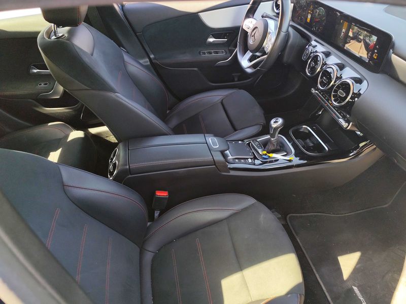 Mercedes-Benz A-Klasse Limousine A 200 AMG Line 2022 – снимка 10
