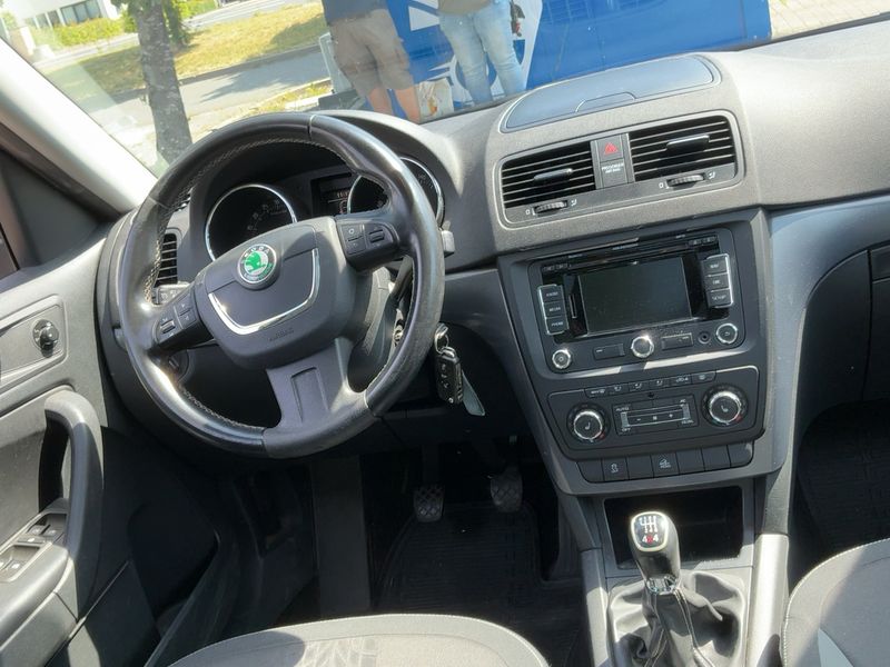 Skoda Yeti 2.0 TDI Ambition 4x4 2013 – снимка 18