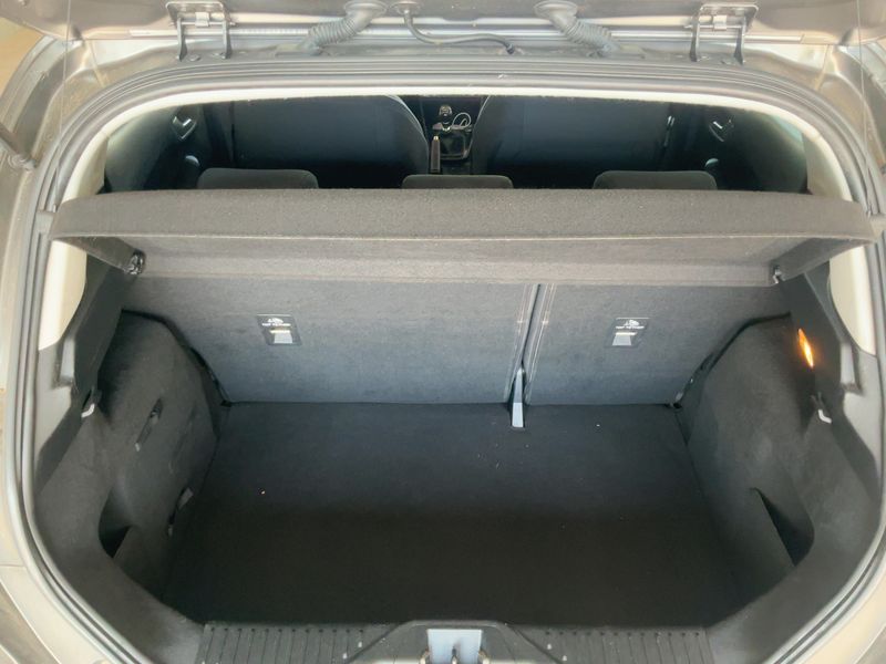 Ford Fiesta 1.5 TDCi Plus 2018 – снимка 15