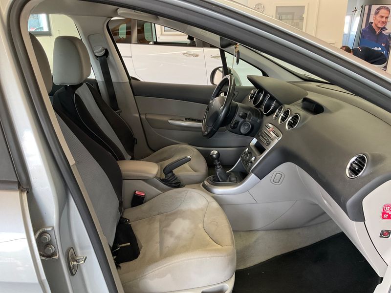 Peugeot 308 1.6 THP Active 2012 – снимка 3
